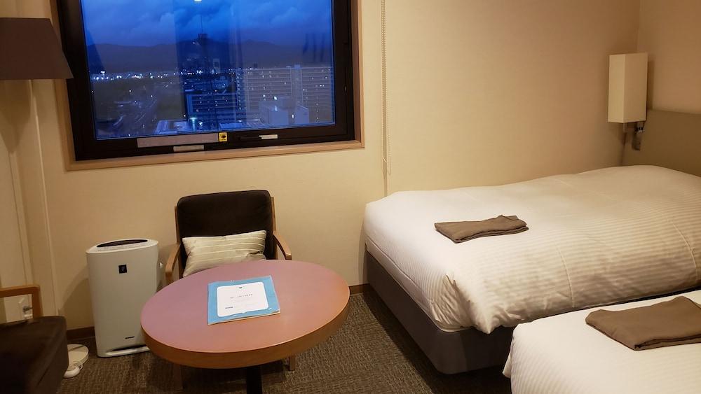 Jr Hotel 3*